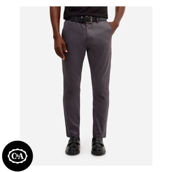 calça chino carrot de alfaiataria masculina cinza