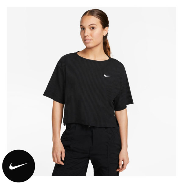 Camiseta Nike Sportswear Feminina