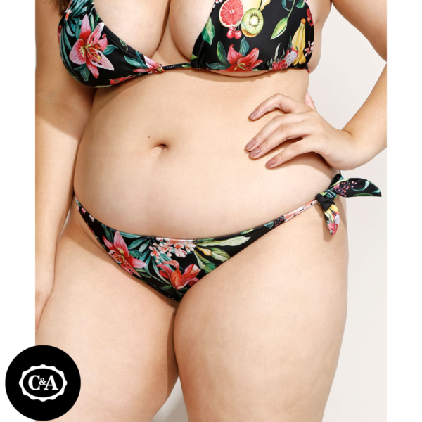 Biquíni Calcinha Plus Size Tanga Estampado de Frutas com Amarração e Proteção UV50+ Preto