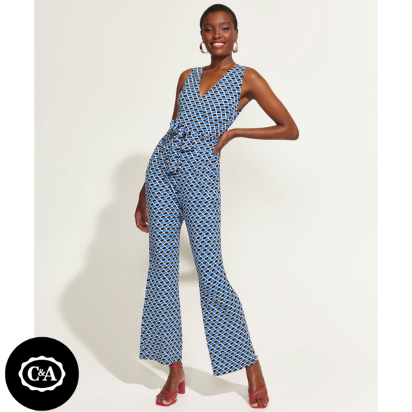 Macacão Feminino DVF Flare Estampado Geométrico com Faixa para Amarrar Sem Manga Azul Claro
