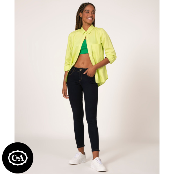 Calça Jeans Feminina Super Skinny com Zíper na Barra