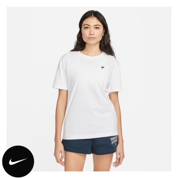 Camiseta Nike Sportswear Feminina