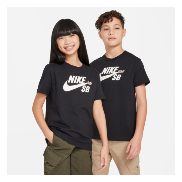 Camiseta Nike Sportswear SB Infantil